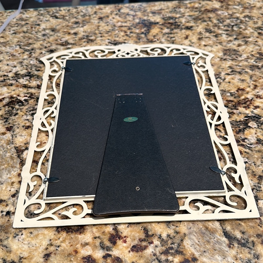 Vintage metal picture frame - Picture 9 of 10